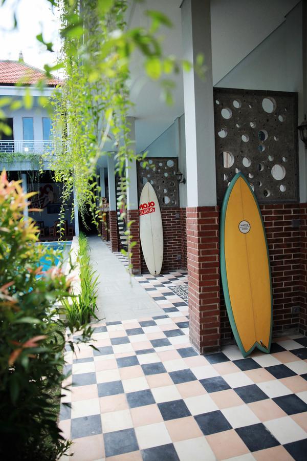 Mojosurf Camp Canggu Екстериор снимка