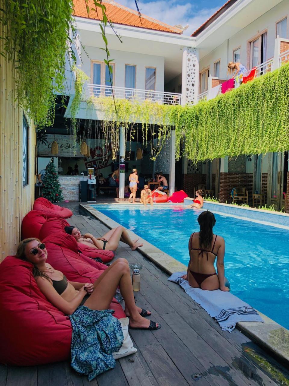 Mojosurf Camp Canggu Екстериор снимка